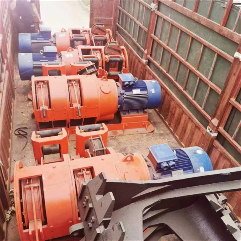 華礦集團(tuán)一批耙礦絞車(chē)發(fā)往河北